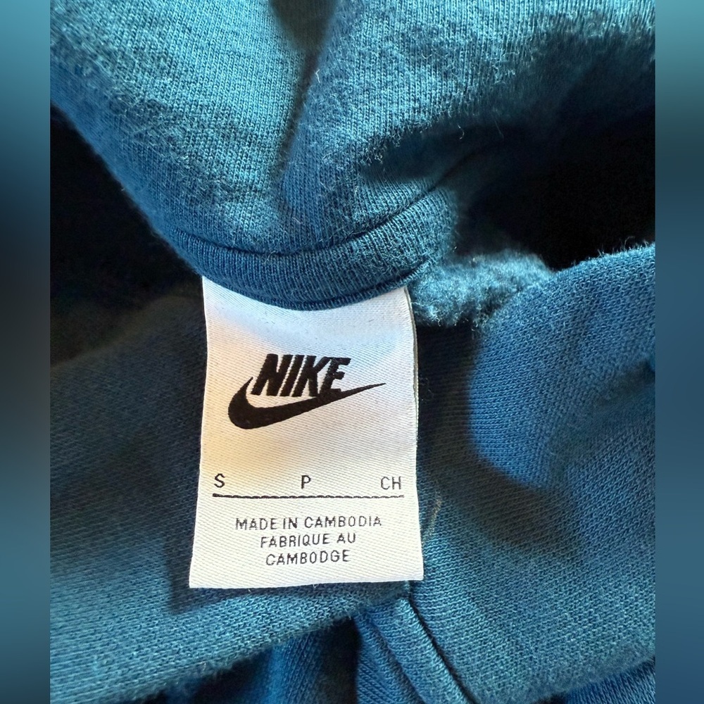 Women's Nike Sportswear Swoosh Fleece Crop Hoodie size Small - Picture 7 of 7